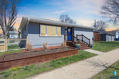 1700 E 11th St, Sioux Falls, SD 57103 photo 1