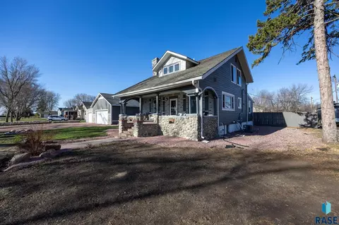 Exterior - 301 S Main St, Worthing, SD 57077 photo 7 of 34