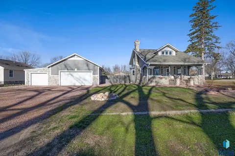 Exterior - 301 S Main St, Worthing, SD 57077 photo 1 of 34