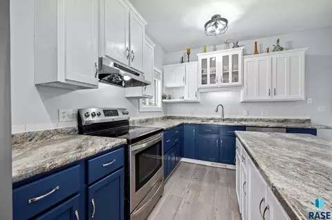 Kitchen - 301 S Main St, Worthing, SD 57077 photo 5 of 8