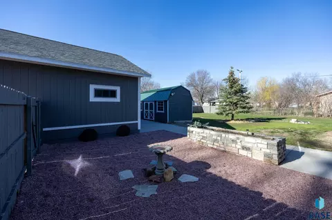 Exterior - 301 S Main St, Worthing, SD 57077 photo 25 of 34