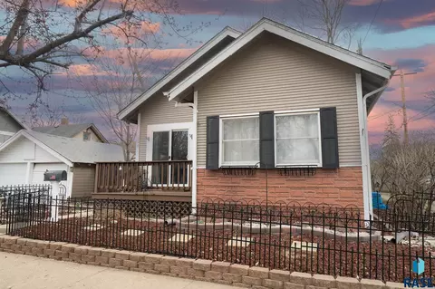 Exterior - 809 E 5th St, Sioux Falls, SD 57103 photo 18 of 18