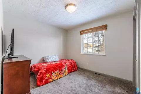 3108 E 12th St, Sioux Falls, SD 57103 photo 14