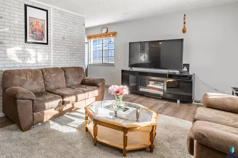 3108 E 12th St, Sioux Falls, SD 57103 photo 4