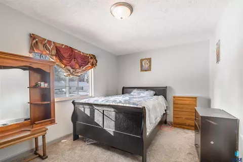 3108 E 12th St, Sioux Falls, SD 57103 photo 13