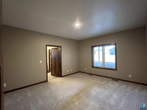 5516 E 65th St, Sioux Falls, SD 57108 photo 16