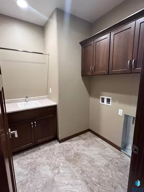 5516 E 65th St, Sioux Falls, SD 57108 photo 15