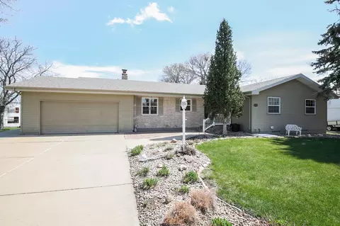5005 W Thurman Ave, Sioux Falls, SD 57106