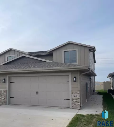 9539 W Dolores Dr, Sioux Falls, SD 57106