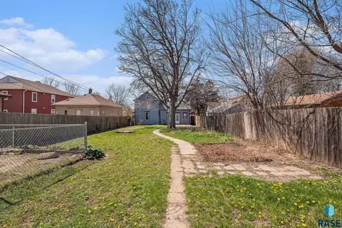 910 N Spring Ave, Sioux Falls, SD 57104 photo 22