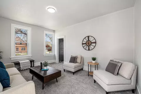 910 N Spring Ave, Sioux Falls, SD 57104 photo 3