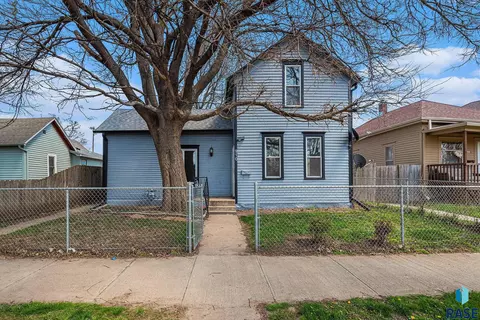910 N Spring Ave, Sioux Falls, SD 57104 photo 25