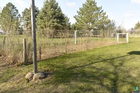 Exterior - 309 N Needles Dr, Brandon, SD 57005 photo 7 of 9