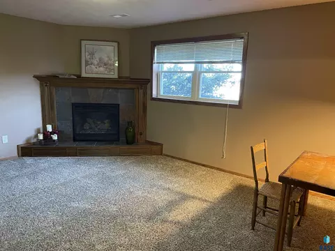 Living - 309 N Needles Dr, Brandon, SD 57005 photo 3 of 5