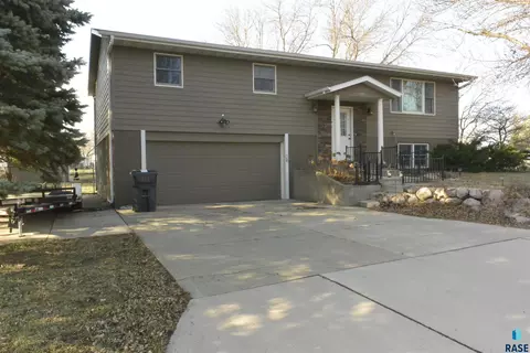 Exterior - 309 N Needles Dr, Brandon, SD 57005 photo 1 of 9