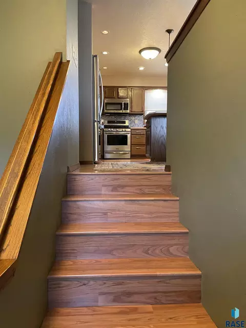 Entry Way - 309 N Needles Dr, Brandon, SD 57005 photo 1 of 2