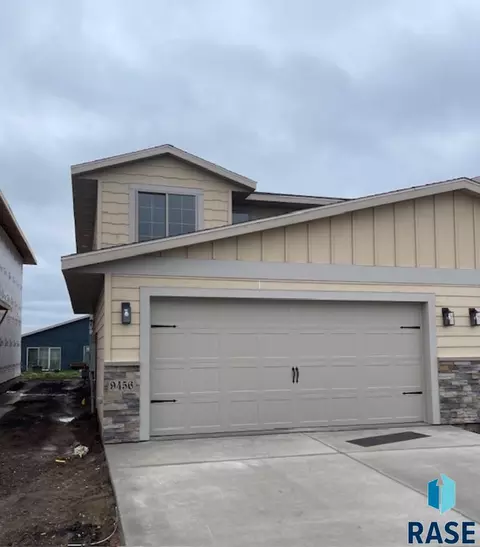 9456 W Dolores Dr, Sioux Falls, SD 57106