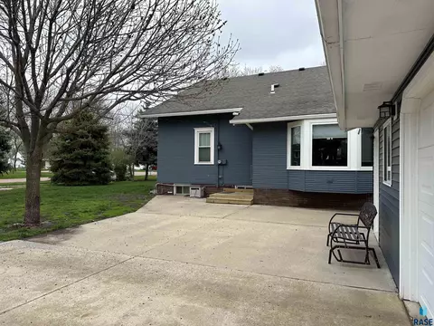 Exterior - 316 E 3rd St, Freeman, SD 57029 photo 8 of 14