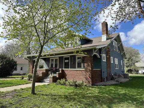 Exterior - 316 E 3rd St, Freeman, SD 57029 photo 1 of 14