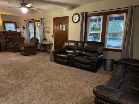 Living - 316 E 3rd St, Freeman, SD 57029 photo 8 of 8