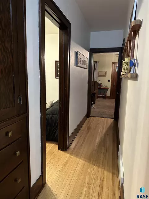 Entry Way - 316 E 3rd St, Freeman, SD 57029 photo 2 of 7