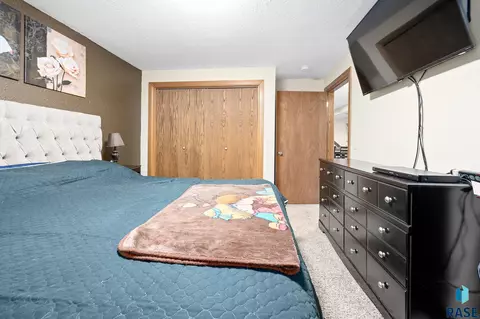 500 E 3rd St, Crooks, SD 57020 photo 30