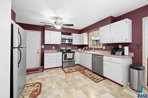 500 E 3rd St, Crooks, SD 57020 photo 14