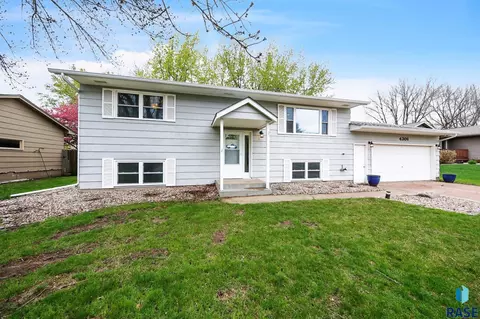 4301 S Holbrook Ave, Sioux Falls, SD 57106