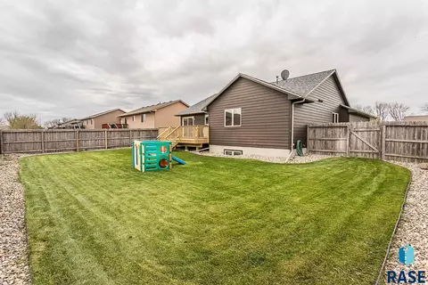 5608 S Culbert Ave, Sioux Falls, SD 57106 photo 25
