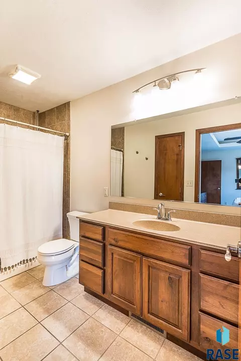 5608 S Culbert Ave, Sioux Falls, SD 57106 photo 21