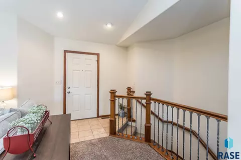 5608 S Culbert Ave, Sioux Falls, SD 57106 photo 6
