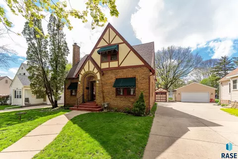 1817 S 5th Ave, Sioux Falls, SD 57105