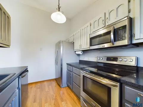 4403 E 33rd St, Sioux Falls, SD 57103 photo 16