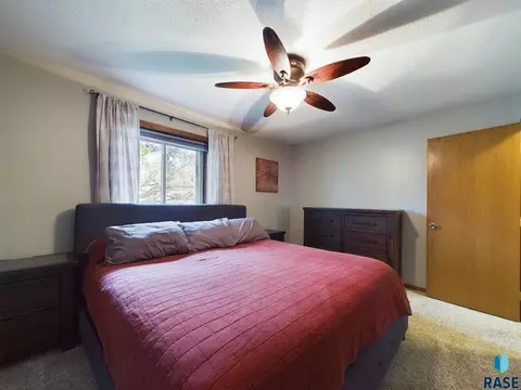 4403 E 33rd St, Sioux Falls, SD 57103 photo 21