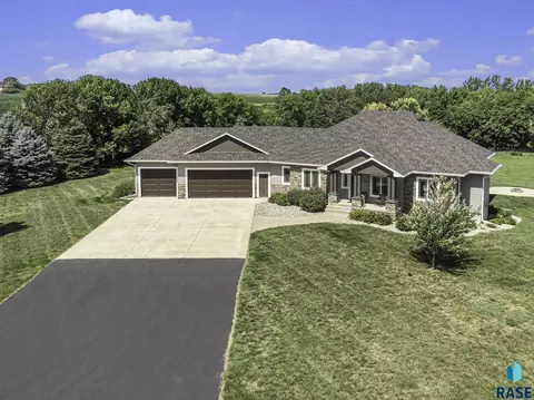 26636 466th Ave, Sioux Falls, SD 57106