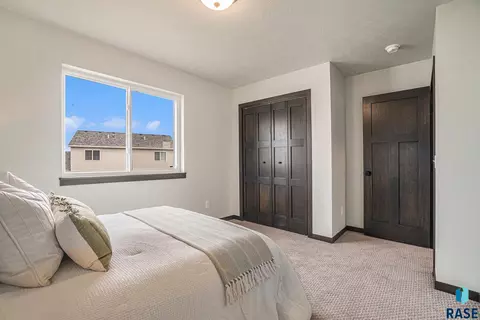 3502 S Chalice Pl, Sioux Falls, SD 57106 photo 13