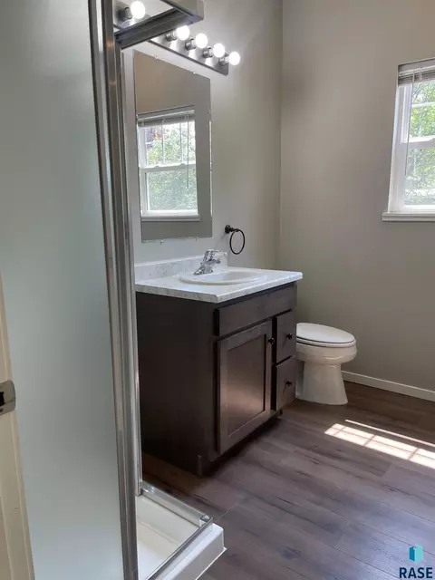 910 N Summit Ave, Sioux Falls, SD 57104 photo 16