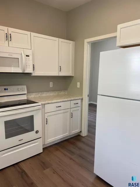 910 N Summit Ave, Sioux Falls, SD 57104 photo 10