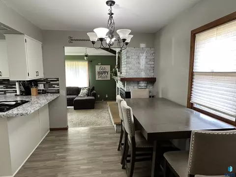 505 E 38th St, Sioux Falls, SD 57106 photo 11