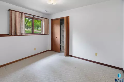 413 E Aspen Dr, Sioux Falls, SD 57105 photo 28