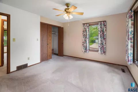 413 E Aspen Dr, Sioux Falls, SD 57105 photo 19