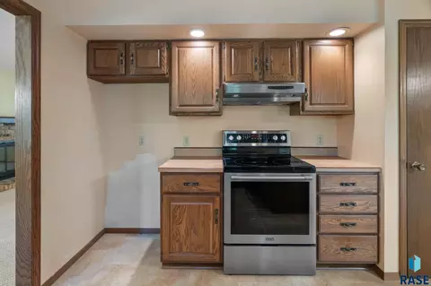 413 E Aspen Dr, Sioux Falls, SD 57105 photo 11