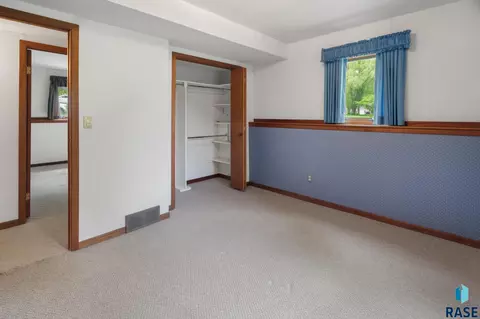 413 E Aspen Dr, Sioux Falls, SD 57105 photo 29