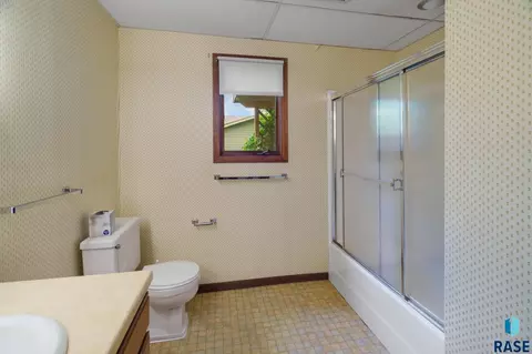413 E Aspen Dr, Sioux Falls, SD 57105 photo 30