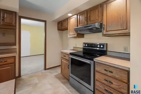 413 E Aspen Dr, Sioux Falls, SD 57105 photo 10