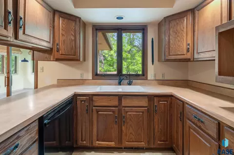 413 E Aspen Dr, Sioux Falls, SD 57105 photo 12