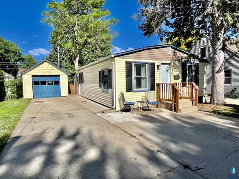 1601 S Sherman Ave, Sioux Falls, SD 57105