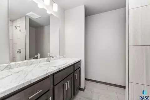 6829 W 5th St, Sioux Falls, SD 57107 photo 22