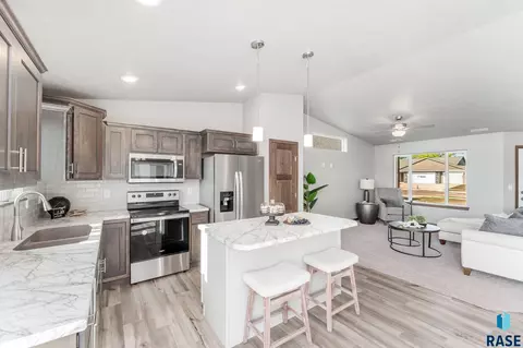 6829 W 5th St, Sioux Falls, SD 57107 photo 13