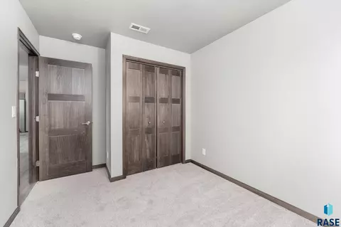 6829 W 5th St, Sioux Falls, SD 57107 photo 29